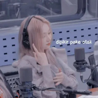 ☕ 9fdaf91b dipikir pake otak jari tengah, gestur, wanita, menyinggung, menghina telegram sticker