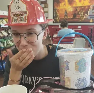 🤭 d6fafd95 TODAY'S cibo, persona, interno, contenitore telegram sticker