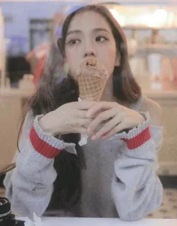 🙁 88da5fcd Jisoo Jisoo, es krim, K-pop, penyanyi, Blackpink, selebriti whatsapp sticker