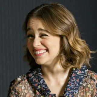 😁 8e29a7bd Emilia Clarke Schauspielerin, Promi, Porträt, Frau, Lächeln telegram sticker