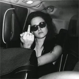 🖕 edf64819 Stinkefinger, beleidigende Geste, Sonnenbrille, Frau telegram sticker