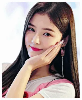 🥀 c67deb4e NICE ผู้หญิง, ภาพเหมือน, ใบหน้า, ผู้หญิง, ต่างหู, ความงาม whatsapp sticker