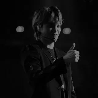 ✖️ bcab05e8 ผู้ชาย, ยกนิ้วโป้ง, ภาพเหมือน, ขาวดำ, บวก, อนุมัติ telegram sticker