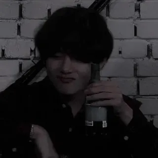 🍒 2a777c41 Person, Flasche, Dunkel, Innenraum, Ziegelwand whatsapp sticker