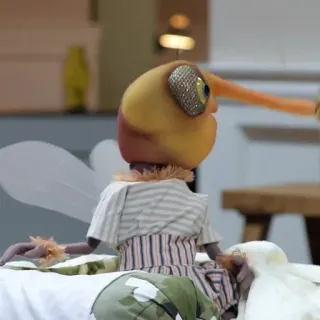 🖱 06d5813d insekt, puppe, gelb, gestreiftes Shirt, tisch, flügel whatsapp sticker