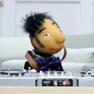 🖱 7ebbf8e4 Puppe, DJ, Musik, Spielzeug whatsapp sticker