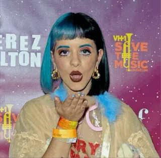 😗 43b33cc6 Melanie Martinez cantor, compositor, pop star, celebridade, Melanie Martinez, cabelo azul telegram sticker