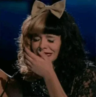 😭 5efe6421 Sia cantor, celebridade, mulher, chorando, emoção, triste telegram sticker