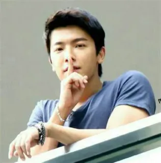 ☝ 3722c985 남자, 쉿, 침묵, 비밀, 조용, 손가락, 제스처 telegram sticker