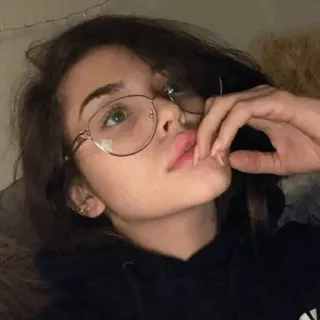 🍭 2fc15611 vrouw, meisje, persoon, gezicht, portret, bril telegram sticker