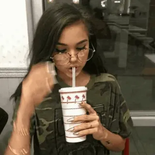 🍭 dceb031d vrouw, meisje, drinken, In-N-Out, bril, camouflage telegram sticker