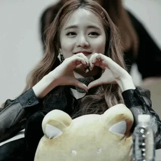 ✖️ 48deb0d6 femme, coeur, mignon, asiatique, amour, geste de la main telegram sticker