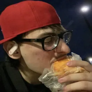 🍔 ae48b12f กิน, แซนวิช, หมวกสีแดง, แว่นตา, ผู้ชาย, อาหาร telegram sticker