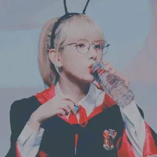 🇦🇱 3d6544c5 persoon, bril, drinken, fles, badjas telegram sticker