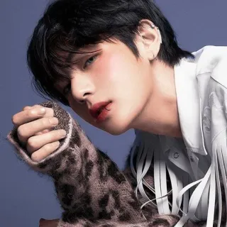 ♥ 7d6f01cd person, model, portrait, mode, stil, schönheit telegram sticker