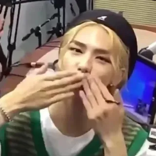 🍫 4f635ce7 telegram sticker