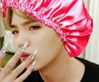 💅 f4379302 orang, kecantikan, kuku, topi, potret whatsapp sticker