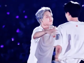 ⛓ cd184746 concert, mensen, podium, optreden telegram sticker