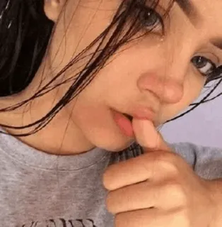 😐 7b502d10 meisje, portret, selfie, jonge vrouw, make-up whatsapp sticker