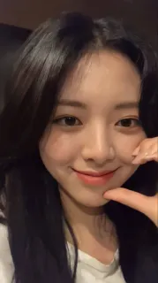 ❄️ 2eb312aa портрет, женщина, человек, улыбка, красота, селфи, азиатка telegram sticker