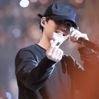 😍 09f39d24 singer, kpop, musician, artist, entertainment, performer telegram sticker