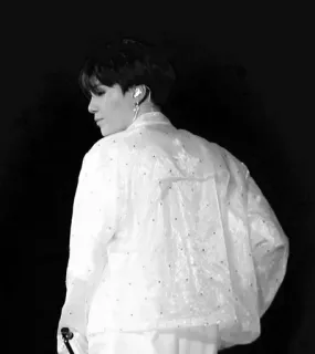 🌑 be20341b man, jas, mode, portret, muziek telegram sticker