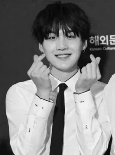 ➰ 48ec1965 Suga K-pop, Koreański, Idol, Artysta, Piosenkarz, Muzyka, Min Yoongi, BTS whatsapp sticker