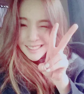 🌸 2d2f9640 ผู้หญิง, สัญลักษณ์สันติภาพ, ภาพเหมือน, ยิ้ม, ขยิบตา, มีความสุข telegram sticker