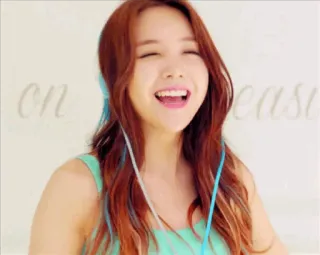 🌸 4bebc860 on east ผู้หญิง, หูฟัง, เพลง, ร้องเพลง, เด็กผู้หญิง telegram sticker