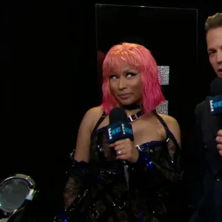 🍣 1925546b Nicki Minaj Ники Минаж, E News, розовые волосы, певица, знаменитость whatsapp sticker