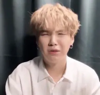🦔 dec9d01d Suga kpop, suga, bts, mème, drôle, expression telegram sticker