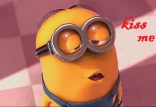 💋 80955cef Minion Despicable Me kiss me Minion, pocałunek, Jak ukraść księżyc, kreskówka, animowany telegram sticker