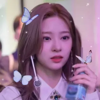 🛒 1ed1bc0d vrouw, vlinders, fles, meisje, glitters, portret telegram sticker