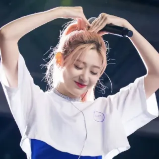 🛒 3d7bb0ba vrouw, meisje, kpop, idool, zangeres, portret telegram sticker