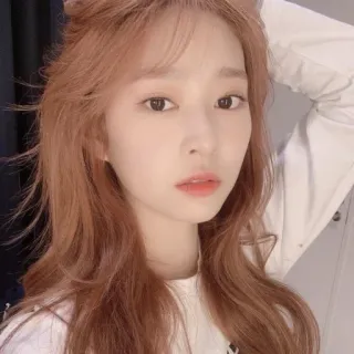 🛒 a6fe0ec3 vrouw, portret, selfie, meisje, schoonheid, persoon telegram sticker