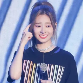 🛒 cdc4fa79 persoon, vrouw, glimlach, portret, muziek, mode telegram sticker