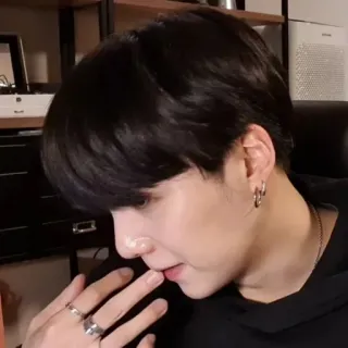 🌻 587fac58 사람, 남자, 얼굴, 인물 사진, 머리, 헤어스타일 telegram sticker