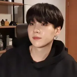 🌻 75424b30 Suga K팝, 아이돌, 가수, 연예인, 음악, 아시아, 방탄, BTS telegram sticker