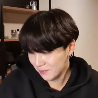 🌻 b0384e2f Suga 사람, 남자, kpop, 가수, bts telegram sticker