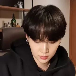 🌻 f26404e1 사람, 남자, 검은 머리, 얼굴 사진, 실내, 인물 사진 telegram sticker