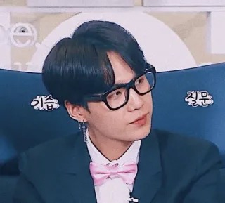 😐 cc9d858b 질문 persona, hombre, gafas, coreano, pajarita, traje, retrato telegram sticker