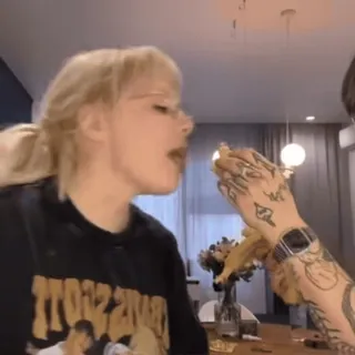 😙 dd01180f telegram sticker