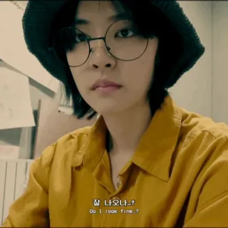 🌤 a0ff7356 잘 나오나...? Do I look fine...? telegram sticker