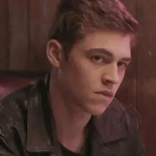 🗝 b3a5d832 Hero Fiennes Tiffin After actor, película, romance, Hero Fiennes Tiffin, Hardin Scott, After película telegram sticker