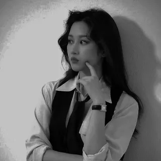 🍯 831982b4 kobieta, portret, osoba, czarno-białe, styl, moda telegram sticker