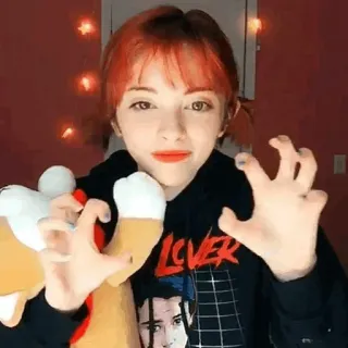 🎾 f9959c6a LOVER mujer, sudadera con capucha, coletas, pelo naranja, manos aterradoras, amante telegram sticker