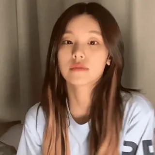 🛼 74880f7e wanita, gadis, potret, selfie, orang, perempuan telegram sticker