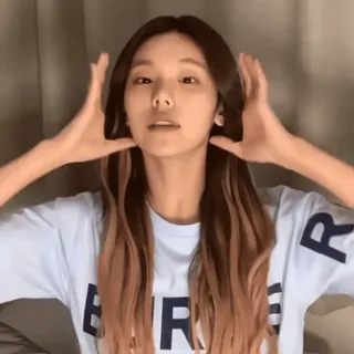 🛼 de305b16 telegram sticker