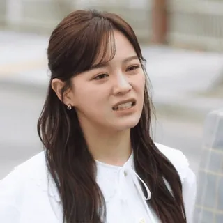 😭 0db74b92 女性, 人, 表情, イライラ, 歪んだ顔 telegram sticker