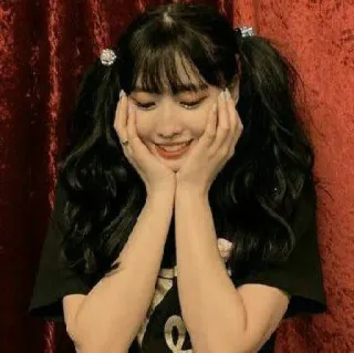 🍑 2f566490 ผู้หญิง, ภาพเหมือน, เอเชีย, ยิ้ม, มีความสุข, น่ารัก telegram sticker